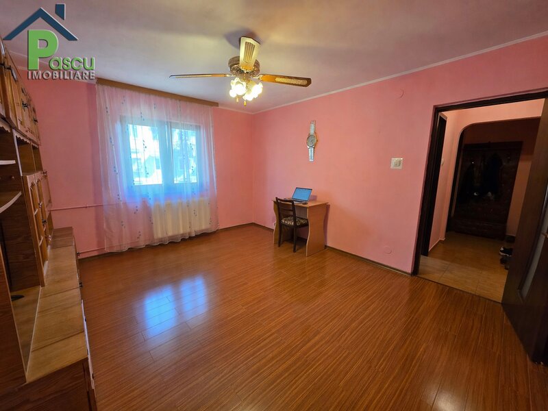 Ferentari, aleea Livezilor, apartament 3 camere, 45 mpu, etaj 2